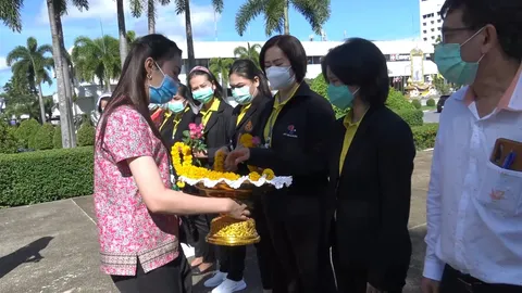 รพ.สงขลา ส่ง 10 บุคลากรชุดขาวชำนาญสู้โควิด ไปช่วย รพ.สนามที่เมืองทองฯ