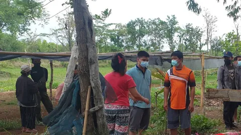 ฟ้าผ่าชาวนากลางทุ่ง หลังวิ่งหลบกระท่อม แต่ไม่ทันร่างไหม้เกรียม