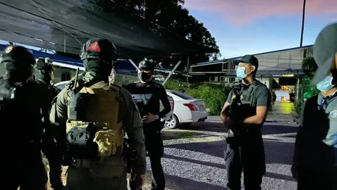 กองปราบบุกบ้านทีมฆ่าเสี่ยอาหารทะเล แต่ผู้ต้องหาไหวตัวหนีไปก่อน ตร.มาถึง