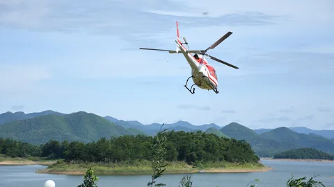 มอดไม้เหิมยิงใส่ ฮ.กรมอุทยานฯ ขณะบินสำรวจป่าแก่งกระจาน โชคดีทุกคนปลอดภัย