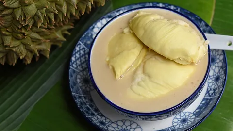 “ข้าวเหนียวทุเรียน” คุณป้าผ่องศรี