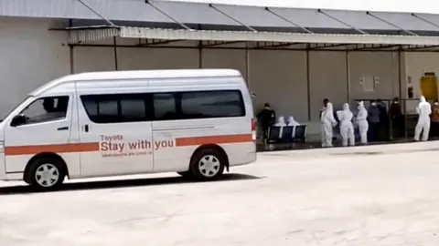 ชาวบ้านผวา คลัสเตอร์โรงงานชำแหละไก่ที่พนมสารคาม คนงานติดโควิดเกินร้อย