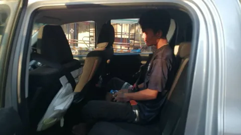 สลด ทรพีทาสยา เสพทั้งกัญชา ยาบ้า เข้าบ้านโดนปู่ด่า คว้ามีดฟันดับ