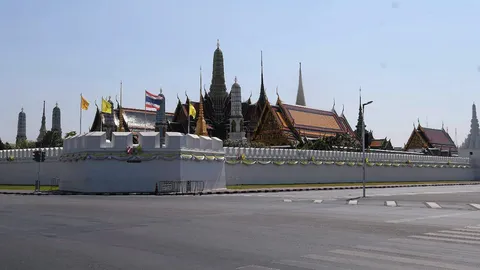 อุโมงค์ลอดหน้าพระลาน-มหาราช คืบหน้าตามแผนจี้กันโควิดคนงาน