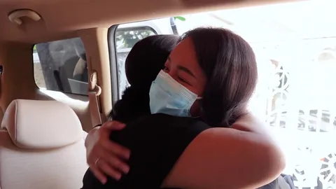 ไอซ์-แม่เอ๋ กอดกัน เผยผลตรวจร่างกายมีโรคเพิ่ม เบาหวานอาจขึ้นตา (คลิป)