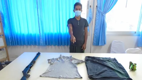 พี่น้องคนละพ่อฆ่ากันตาย ฟันคอคาบ้าน โดนตามล่ายิงดับในสวนยาง