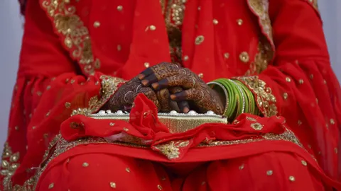 ช็อก เจ้าสาวอินเดียหัวใจวายตายกลางพิธีวิวาห์ พ่อแม่จับน้องสาวแต่งแทน