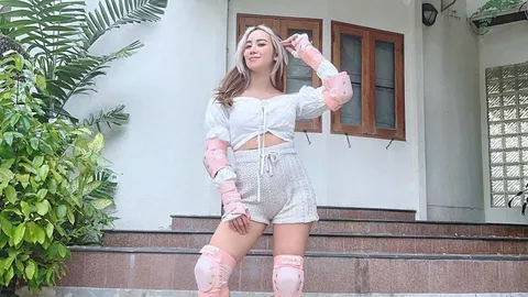 ออร่าความสวยยังพุ่ง ขนมจีน กุลมาศ เผยหุ่นหลังคลอดลูก 10 วัน