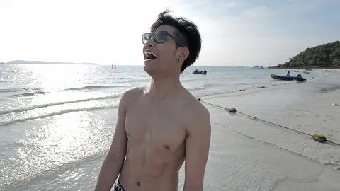 “สิงโต ปราชญา” ล่องเรือยอชต์ โชว์ซิกซ์แพ็กคืนกำไรแฟนๆ