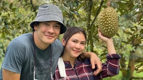 ชาคริต ชื่นใจ ลงมือปั้นสวนทุเรียนมา 1 ปีเต็ม ยอดจองผลผลิตล้นทะลัก 