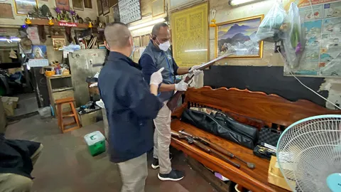 ขยายผลจับค้าปืนออนไลน์ หลานเจ้าของร้านซ่อมปืน ย่านราชบพิธ