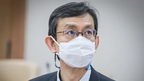 "หมอนคร" ตอบ "มิ่งขวัญ" กล่าวหาไทยตกขบวน "COVAX" แจงเหตุเลือกซิโนแวค