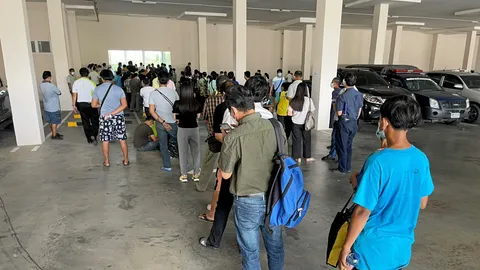 ปากน้ำปัดมีวีไอพีแซงคิว สสจ.แจงวุ่น สลับกรุ๊ปมาฉีด เซ็นซื้อไฟเซอร์ 20 ล้านโดส