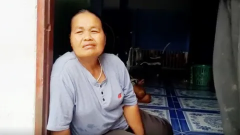 "แม่" วอนหน่วยงานช่วย "ลูกสาว" หลังฉีดวัคซีนกลายเป็นเจ้าหญิงนิทรา