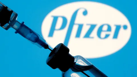 วัคซีนโควิด-19 ของ "ไฟเซอร์" ยื่นขอขึ้นทะเบียนกับ อย. แล้ว