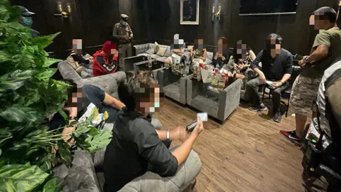 จับผับทองหล่อ เย้ยโควิด 31 คน ดื่มมั่วสุม ฟ้องศาลจำคุก 1 เดือน