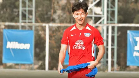 "ยู บยองซู" กร้าวสุดมั่นใจความเก๋าที่มีตรงกับเคมีของแข้ง "ชลบุรี"