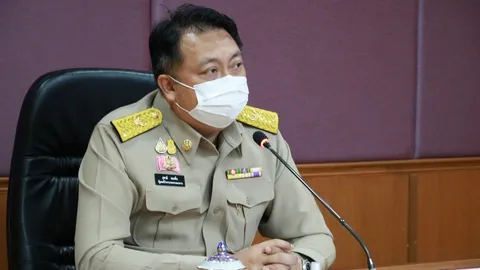 "สุชาติ" ห่วง 400 ชีวิต "อัลฟ่า" เลิกจ้างงาน มอบ กสร. เร่งช่วยคุ้มครอง