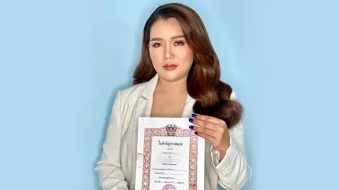 "เมียหลวง" แต่งสวยมาศาล บอกรับคำขอโทษเป็นเงินสดเท่านั้น