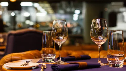 ร้านอาหารขอ “บิ๊กตู่” ขายเหล้า ขยายเวลานั่งยาวถึง 5 ทุ่ม