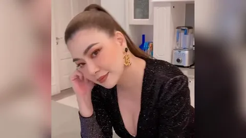 โอ๋ ภัคจีรา สวยวันสวยคืน แต่งตัวจัดเต็มสวยปังจิกกล้องแตก (คลิป)