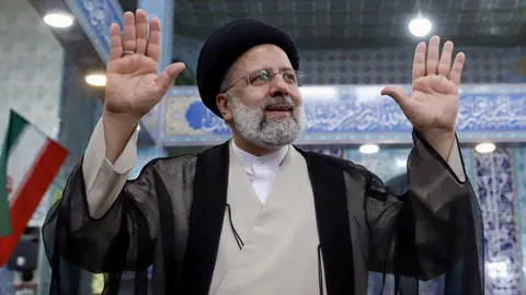'อิบราฮิม ไรซี' ชนะการเลือกตั้งประธานาธิบดีอิหร่าน