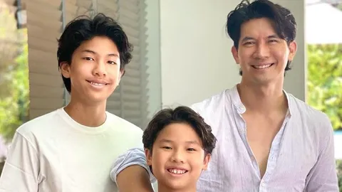 เปิดภาพฝาแฝดของ เคน ธีรเดช ฉายแววหล่อ เชื้อไม่ทิ้งแถว