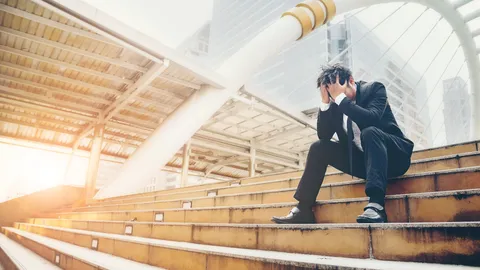 ความมั่นคงที่เริ่มสั่นคลอนของ "มนุษย์เงินเดือน" ยุคโควิด 