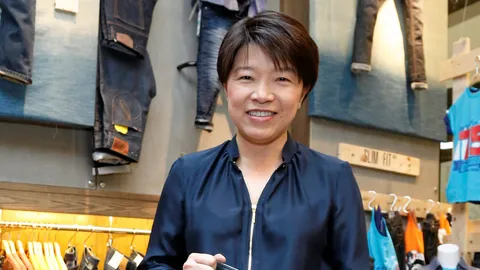 สร้างความสุขให้เต็มที่ "สุณี เสรีภาณุ" เลยออกเรือยอชต์หรูไว้ท่องทะเลกับเพื่อนๆ