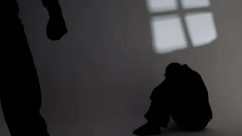 ชกเด็ก 5 ขวบไส้แตก ร้อง "ปวีณา" ประสานตร.จับพ่อเลี้ยงรับสารภาพ