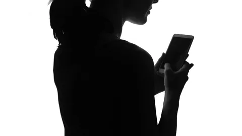 ครูแจ้งความ แม่กุเรื่อง ลูกลาโลก เพื่อยกเลิกซื้อแท็บเล็ต 