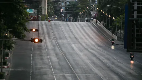 ศบค.ขยาย พ.ร.ก.ฉุกเฉิน 2 เดือนทั่วประเทศ จังหวัดแดงเข้มล็อกดาวน์-เคอร์ฟิว (คลิป)