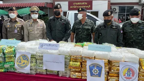 จนท.บุกจับยาไอซ์ 278 กก. ซุกบ้านสาว 19 ที่ปัตตานี ชี้มาพักรอส่งออกนอก