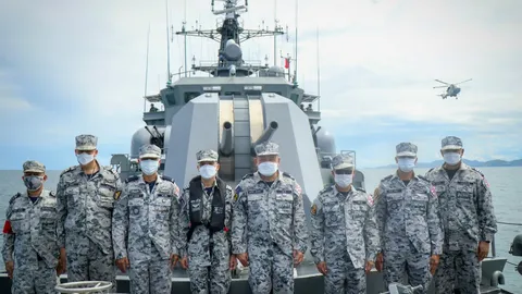 ผบ.กร. ลง ร.ล.สายบุรี ทดสอบหลังเข้าซ่อม เพื่อความพร้อมรบในอ่าวไทย