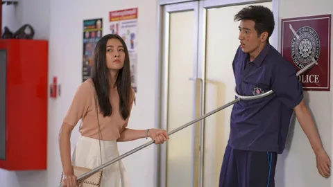 “กองทัพ พีค” ปิ๊งรัก “เบลล่า” พี่สาวทนายสยบเจ้าเด็กแสบพังโรงพักใน “ให้รักพิพากษา”