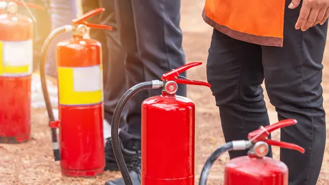 กักตัว "ดับเพลิง" ร่วมภารกิจไฟไหม้โรงงานกิ่งแก้ว ติดโควิดดับแล้ว 1 ราย