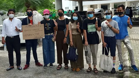 น้องมายด์กับพวก 12 คนได้ประกัน ห้ามทำผิดต่อสถาบัน-ออกนอกฯ นัดสอบ 11 ต.ค.