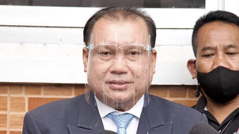 หลายคนตั้งคำถามว่า สนธิญา สวัสดี เป็นใคร