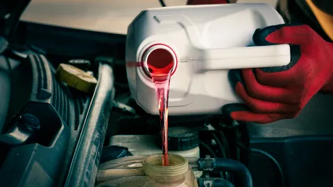 น้ำยาหล่อเย็นรถยนต์ น้ำยาเติมหม้อน้ำ ใช้น้ำเปล่าแทน ผิดไหม?