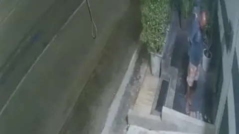 หนุ่มเลยแชร์ประสบการณ์โดนเทิร์นรองเท้า เอาแตะคู่ใหม่ไป ทิ้งคู่เก่าให้ใช้