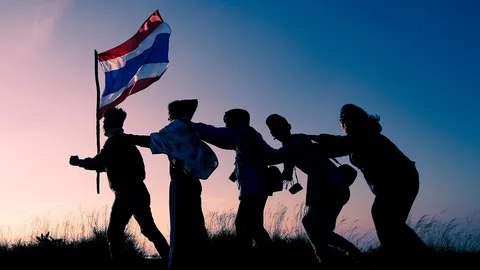 ระลึกถึงบทกลอน “อมตะ” จะร้องเพลงชาติไทยให้ใครฟัง?