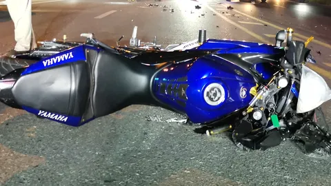 จยย.เคราะห์ร้าย "ถูกชน-เหยียบซ้ำ" หนุ่มคนขับหัวแบะ ดับสยองคาถนน