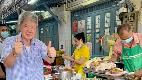 ตำนานข้าวต้ม “วัดบวร”  “60 ปี”---แห่งความทรงจำ