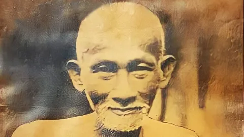 บูชาเหรียญ “หลวงปู่ศุข” พลังเทวดาประจำวันเกิด