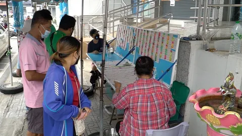 แผงหวยชัยนาทโอดสลากฯ เหลือบานคนซื้อน้อย แต่เลขแม่น้ำหนึ่งราคาพุ่งเท่าตัว