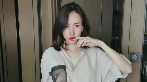 เชอรีน น้องสาว นิชคุณ ประกาศข่าวดี ตั้งท้องลูกคนแรกหลังแต่งงานได้ไม่นาน