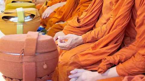 สะพัดส่ง “วัดเศวตฉัตร” คุม “วัดพิชยญาติ” วัดอรุณฯ-วัดสุทัศน์ แคนดิเดต เจ้าอาวาสใหม่