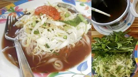 ข้าวปุ้นสดน้ำกะปิ ร้านพูนสิน @เรณูนคร