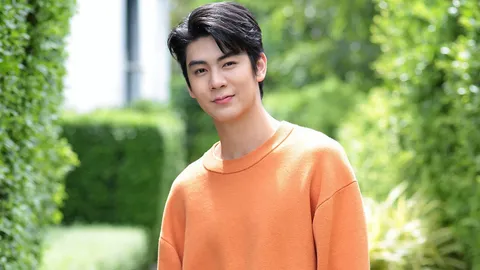 “ริว” จับไมค์ร้องเพลง “ซัมเมอร์ เรน” ประกอบละคร “พฤษภา-ธันวา รักแท้แค่เกิดก่อน”