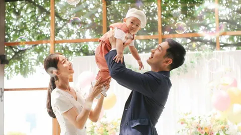 โมเมนต์อบอุ่น อ้วน รังสิต จัดงานโทลชันชี ฉลองวันเกิด น้องโรฮา อายุ 1 ขวบ